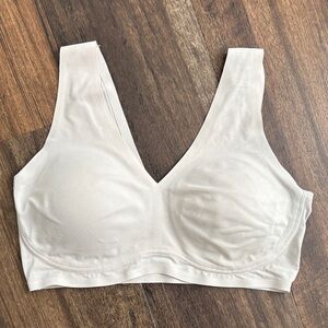 TRUE & Co Seamless V-Neck Bralette